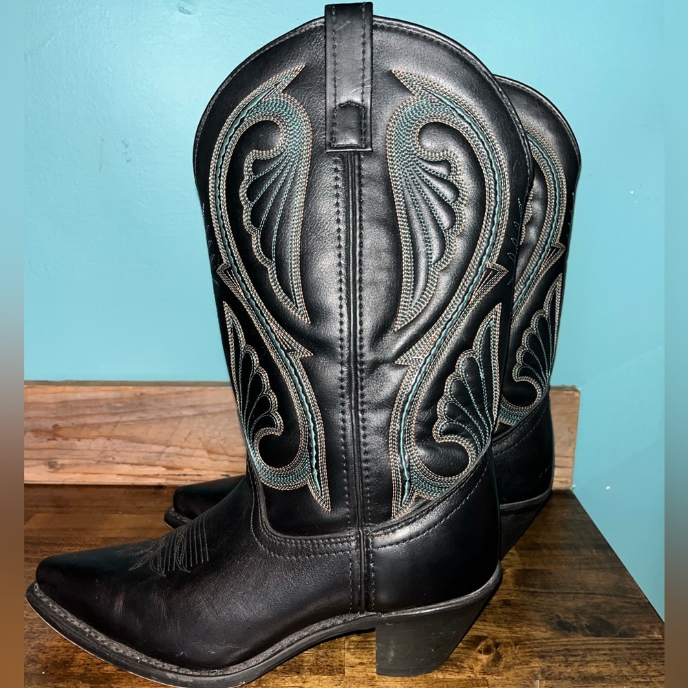 NWOT Black and Teal Laredo Boots size 8 1/2